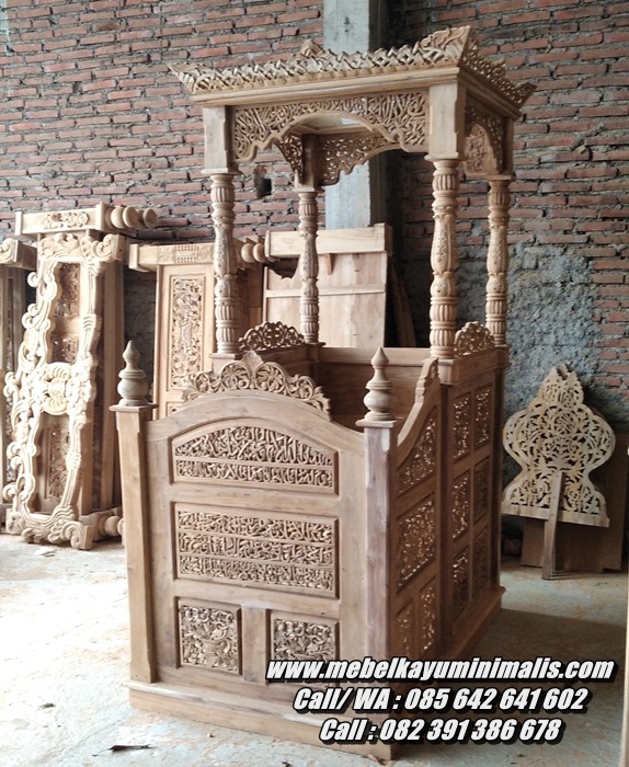 Mimbar Masjid Jepara Ukir Kaligrafi