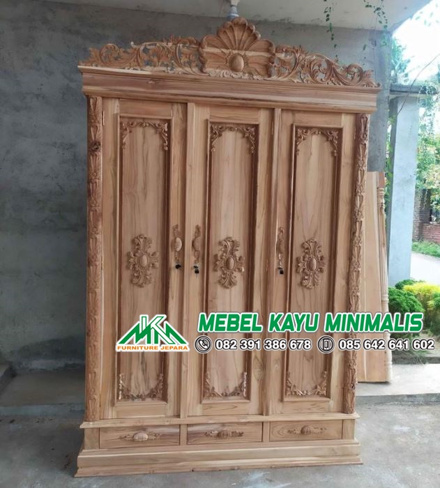 Lemari Pakaian Kayu Jati 3 Pintu Ukir