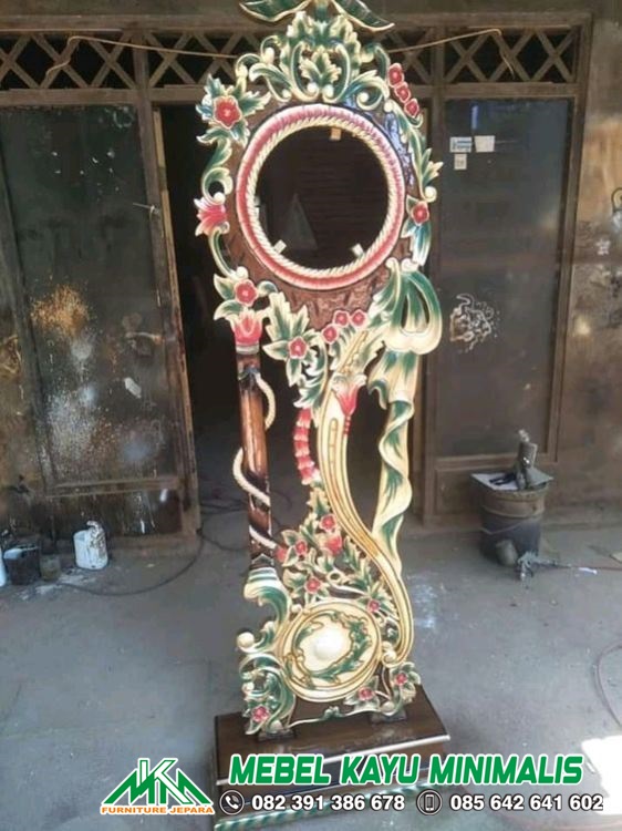 Jam Hias Ukiran Kayu Ruang Tamu Cantik