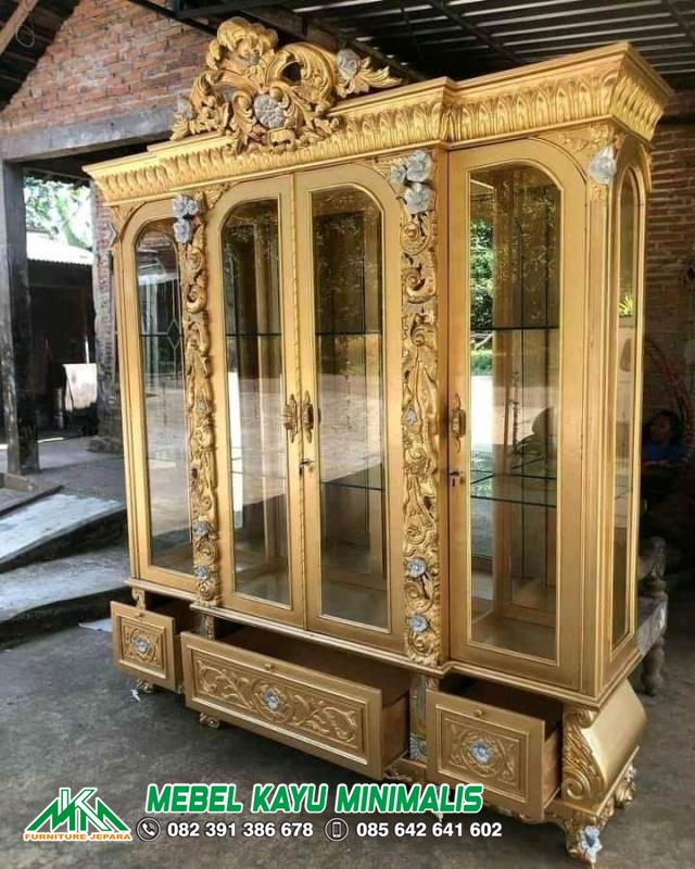 Bufet Pajangan Ukiran Mewah Warna Emas